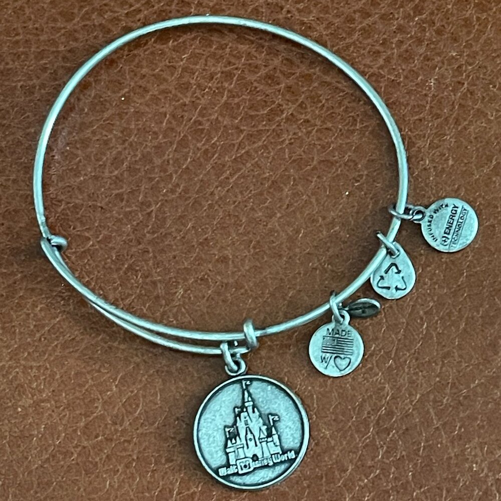 2013 Alex & Ani Disney Silver Magic Kingdom Cinderella Castle Charm Bracelet